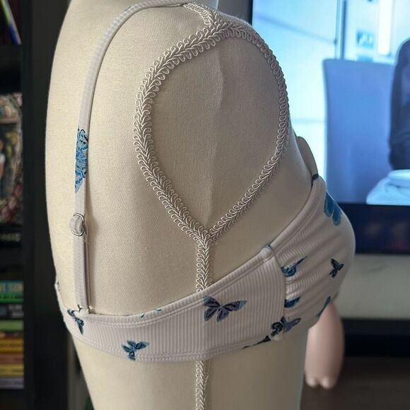 Xhilaration Size medium white and blue butterfly print bikini top - Picture 4 of 5